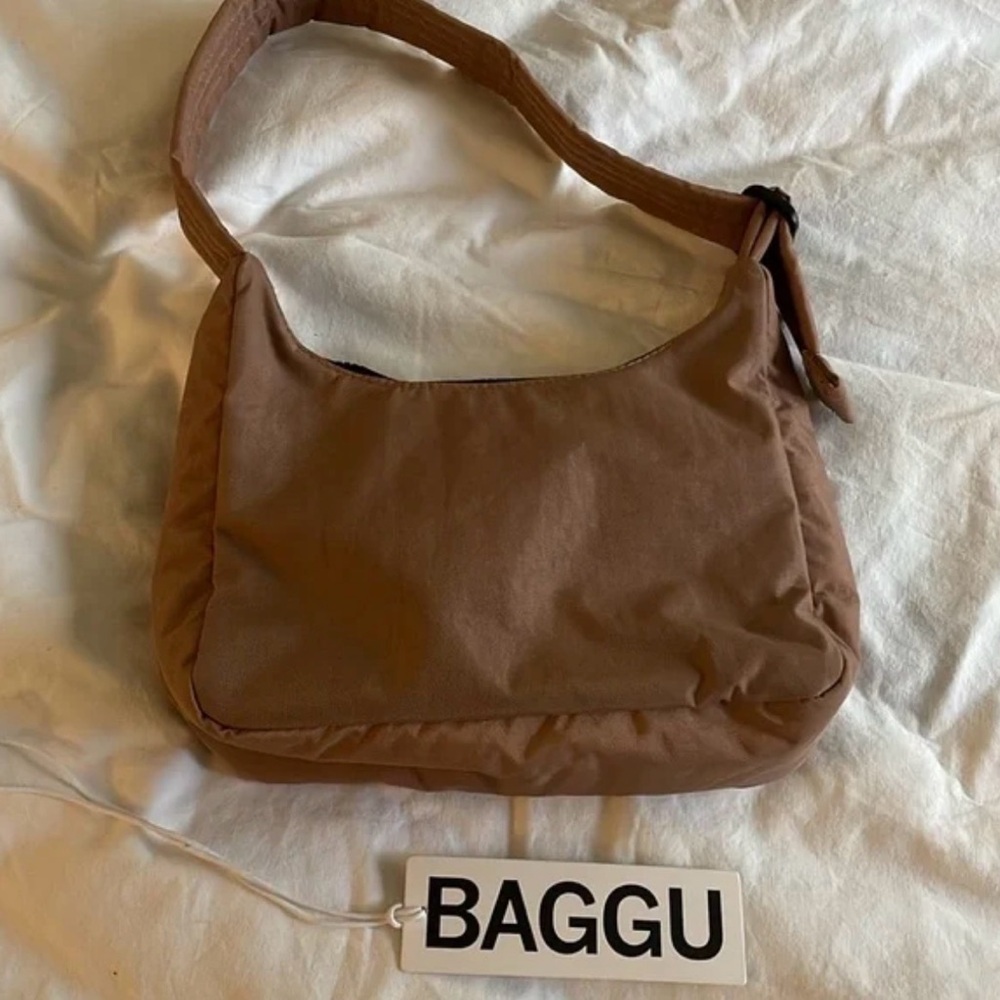 BAGGU Tan Shoulder Bag